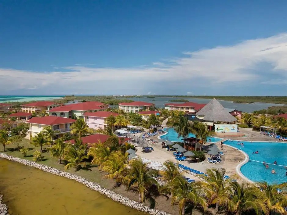 MEMORIES CARIBE BEACH RESORT (ADULTS ONLY 16+)