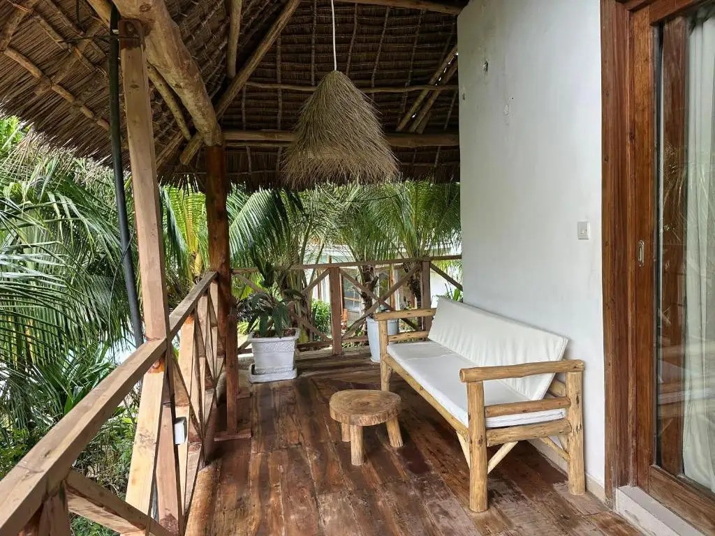MAISHA NUNGWI (EX. ALUNA BEACH LODGE)