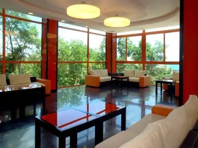 SUNRISE GOLDEN SANDS