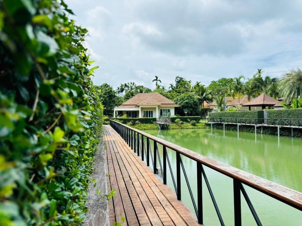 SETROVA NAI HARN GRAND POOL VILLA