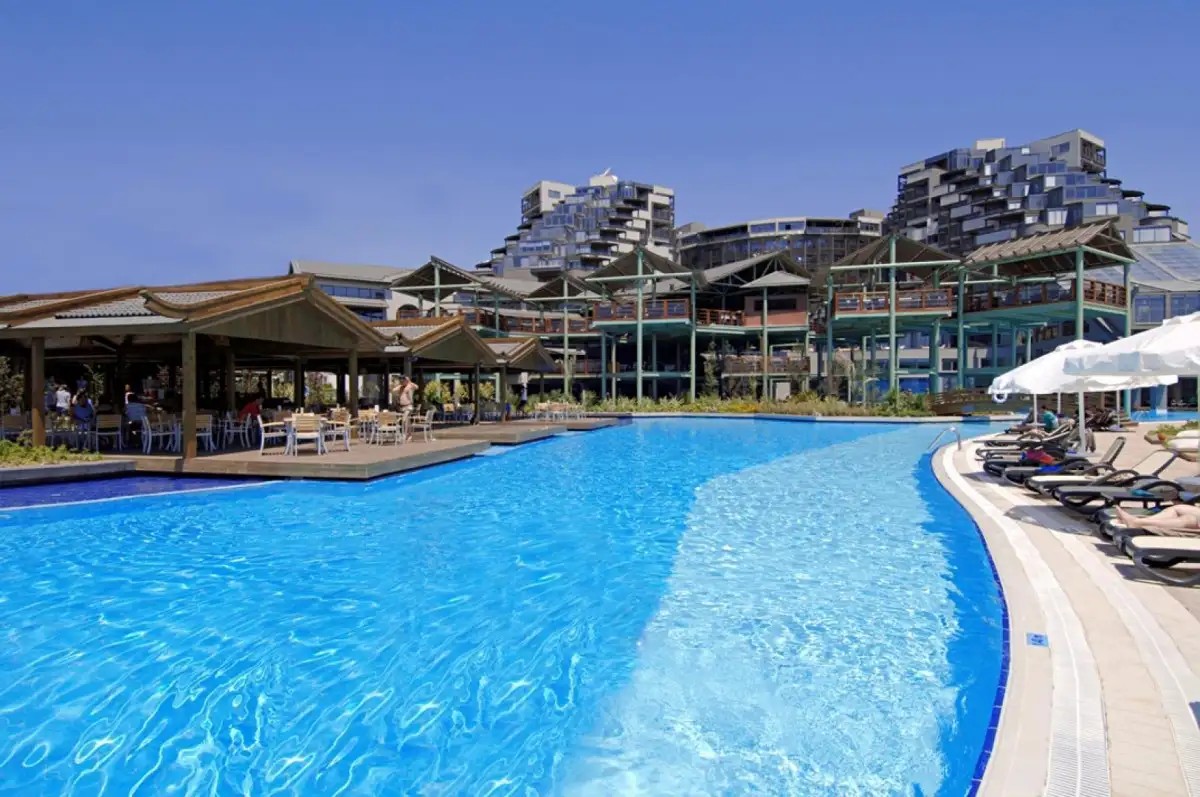 LIMAK LARA DE LUXE HOTEL & RESORT