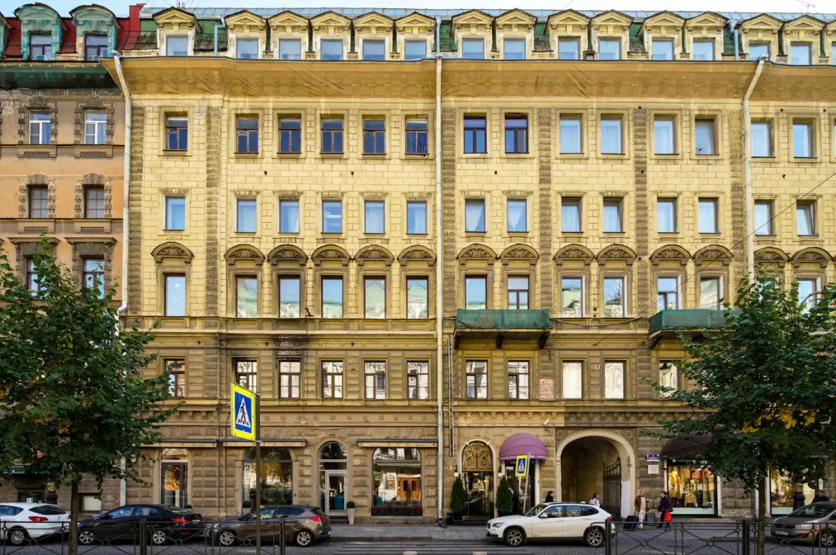 GOLDEN TRIANGLE (ЗОЛОТОЙ ТРЕУГОЛЬНИК)