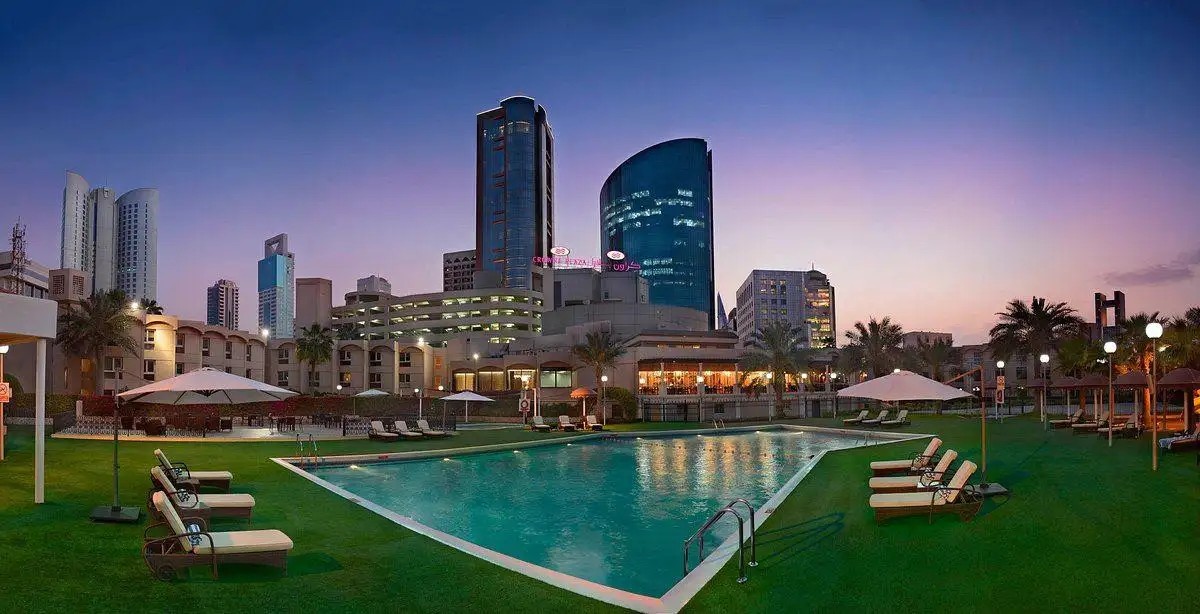 CROWNE PLAZA