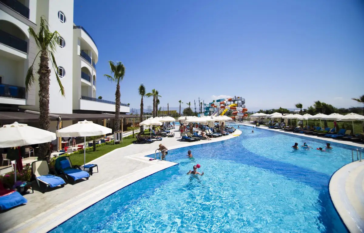 PORT RIVER HOTEL & SPA