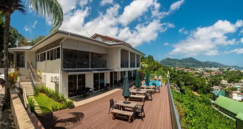 THE RIDGE RESIDENCE