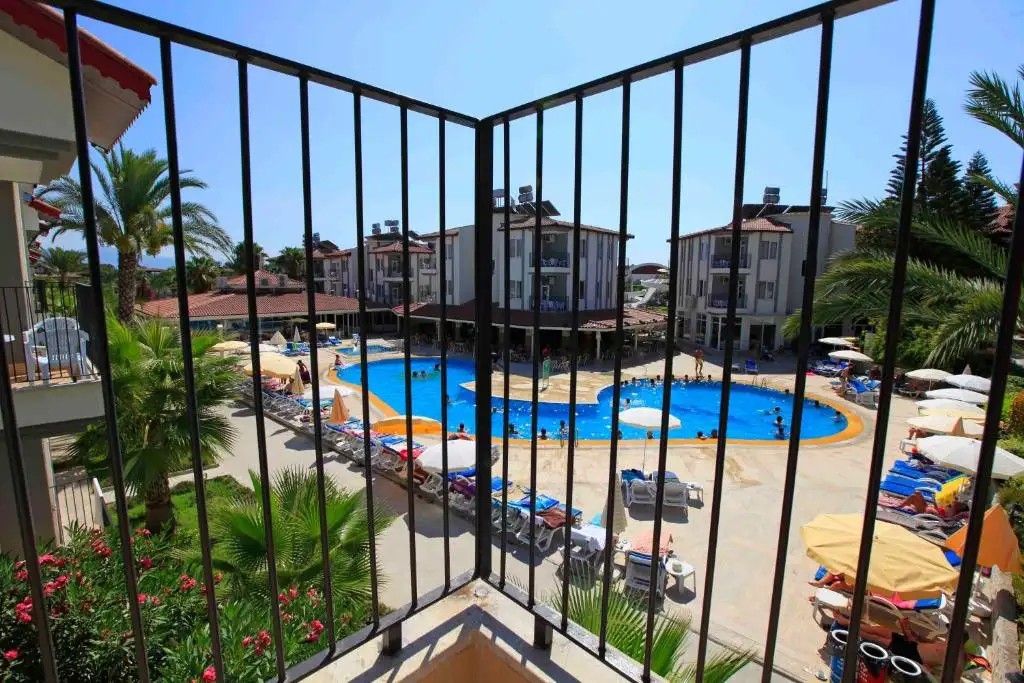 SUNLIGHT GARDEN HOTEL