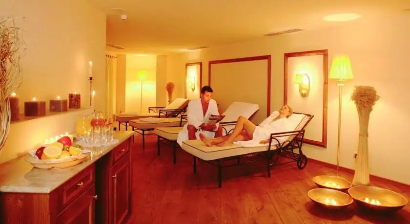 GENZIANA HOTEL SELVA GARDENA