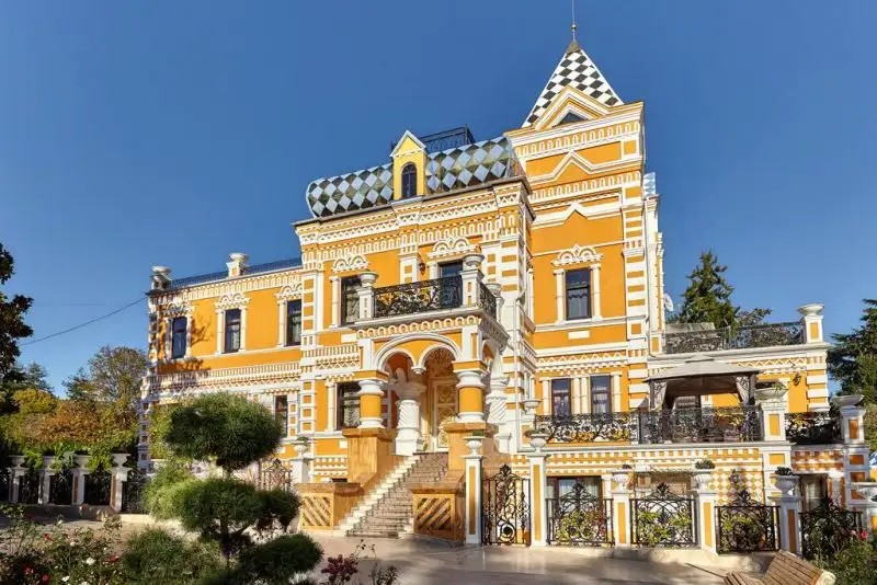 УСАДЬБА ХЛУДОВА