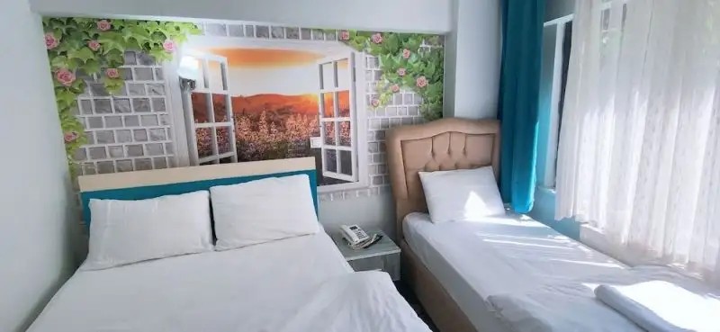 REDAMANCY HOTEL