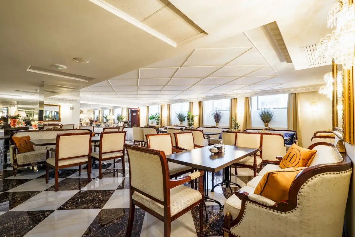 THE ROOMS BOUTIQUE HOTEL (БЫВШ. GOLDEN ROOMS)
