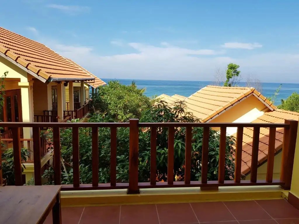 FREE BEACH RESORT