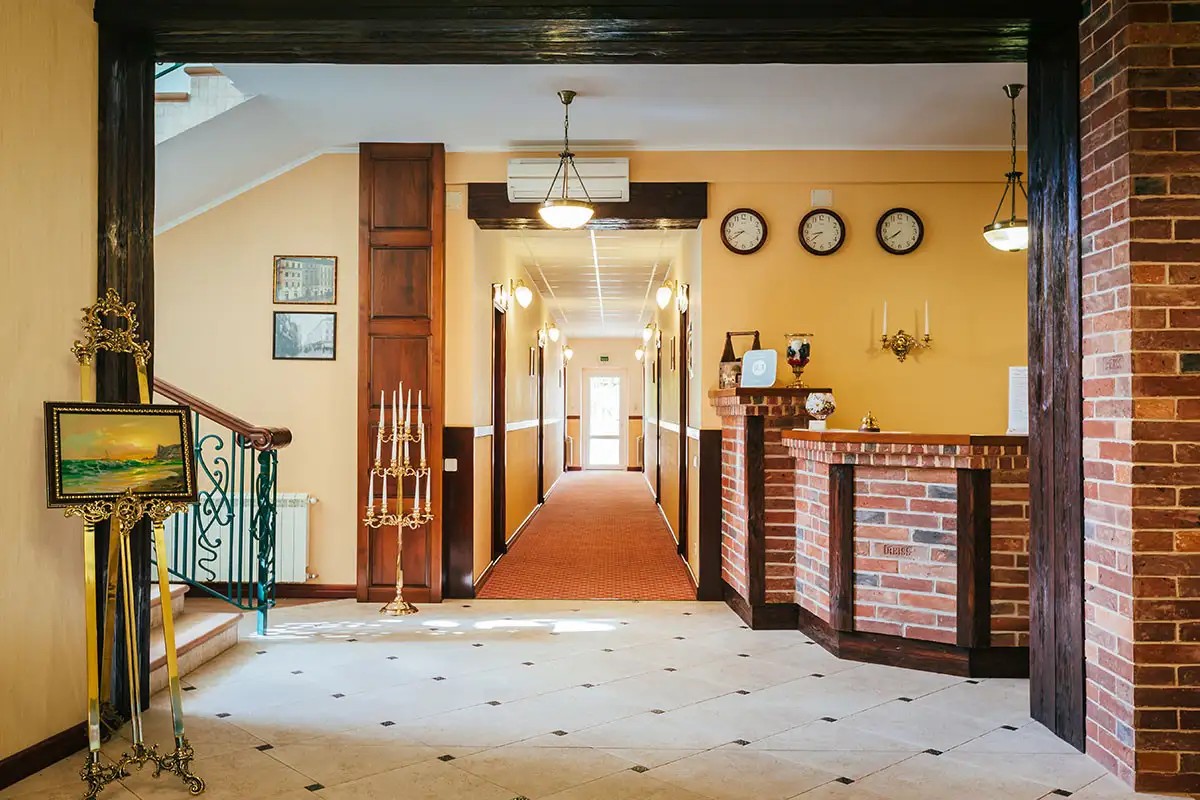 РАЙС ОТЕЛЬ (HOTEL REISS)