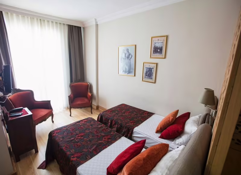NO11 HOTEL & APARTMENTS