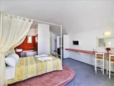 SEA VIEW HOTEL SANTORINI