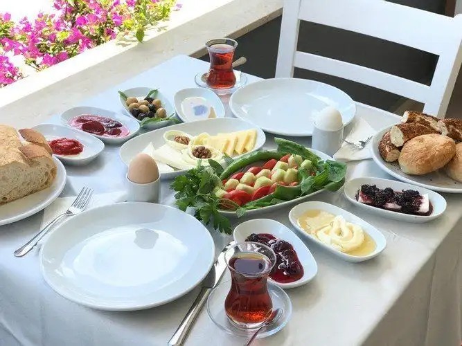 CESME LIFE OTEL
