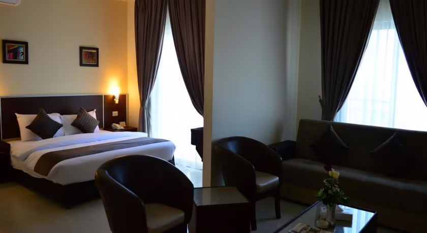 REAM HOTEL