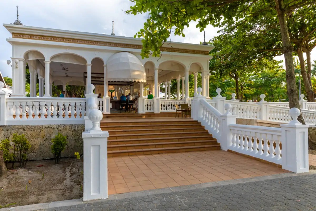 PLAYABACHATA RESORT (EX. RIU MERENGUE)