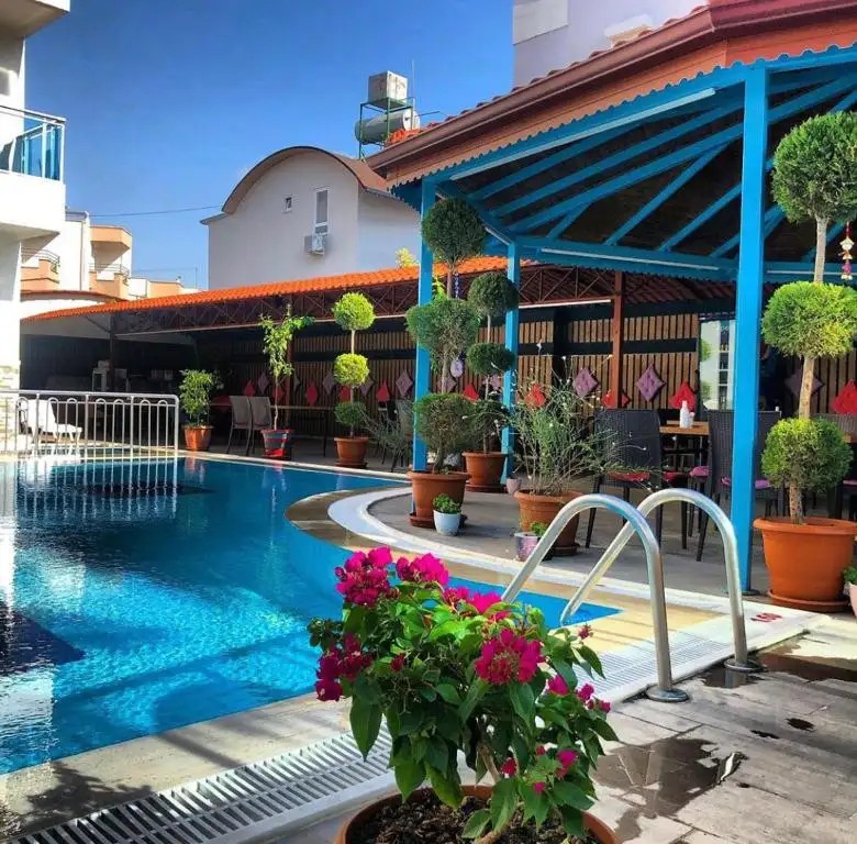 WONDER LIFE HOTEL