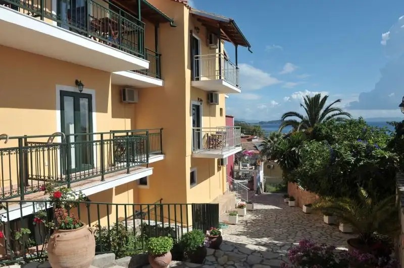 KERKYRA BEACH APARTMENTS & STUDIOS