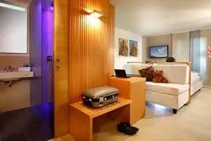 SMART HOTEL SASLONG
