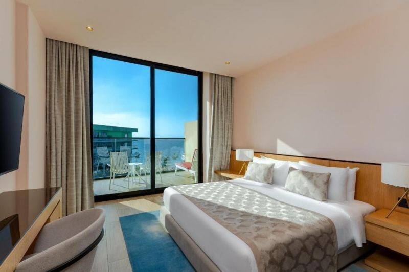 premium pool and sea view with balcony