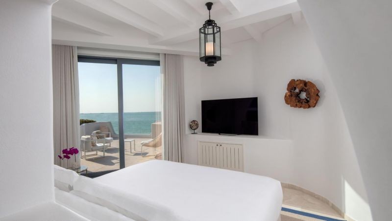 fira sea view