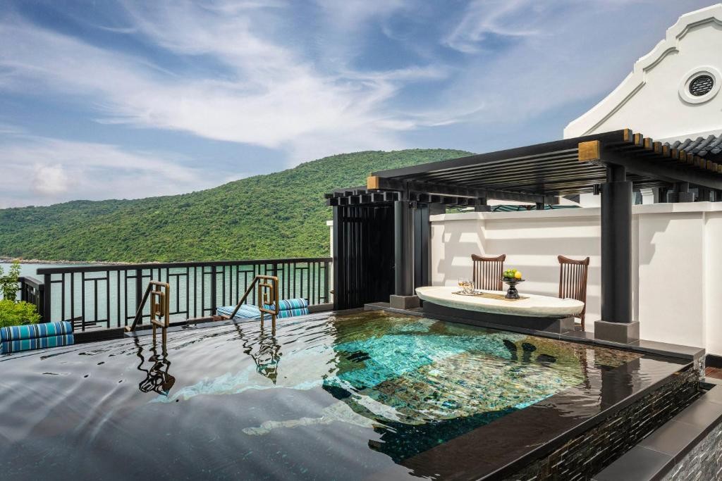 INTERCONTINENTAL DANANG SUN PENINSULA RESORT (EX. INTERCONTINENTAL DANANG)