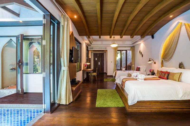 family pool suites garden view