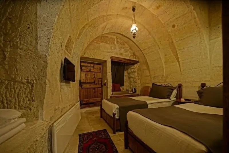 APEX CAVE HOTEL