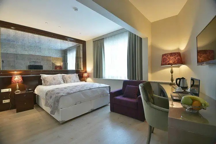 ADAMEL HOTEL & SUITE