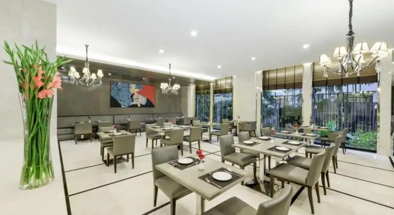 CENTRE POINT HOTEL CHIDLOM (EX. CENTRE POINT LANGSUAN)