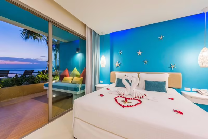 TIDE BEACHFRONT SIRAY PHUKET