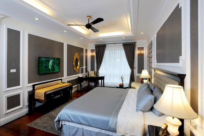 NEW ERA HOTEL & VILLA