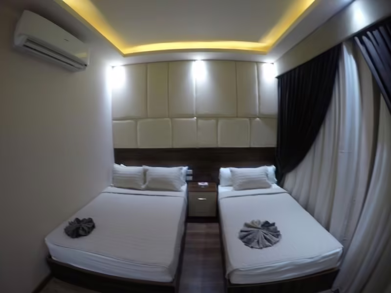 GRAND CITY HOTEL