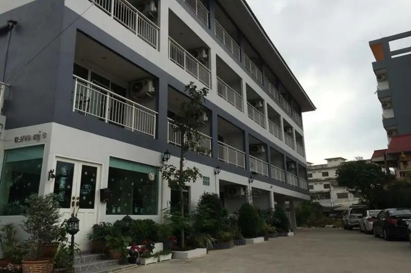 OYO 75389 PANDORA HOUSE