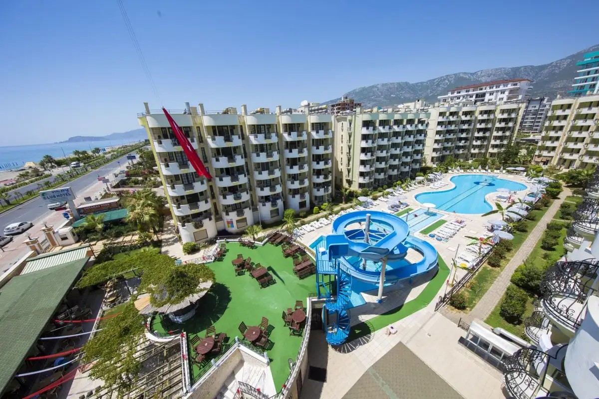 MAY GARDEN CLUB HOTEL