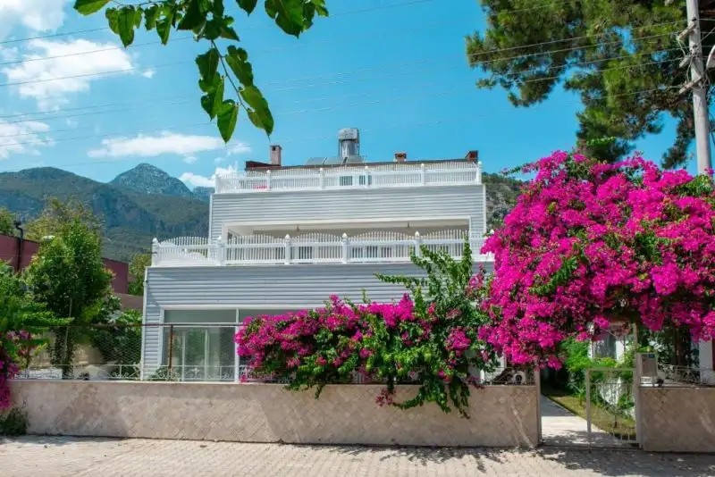 OLYA BOUTIQUE HOTEL