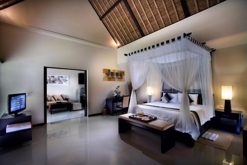BALI RICH LUXURY VILLA SEMINYAK