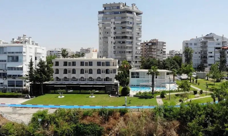TEMA 242 HOTEL