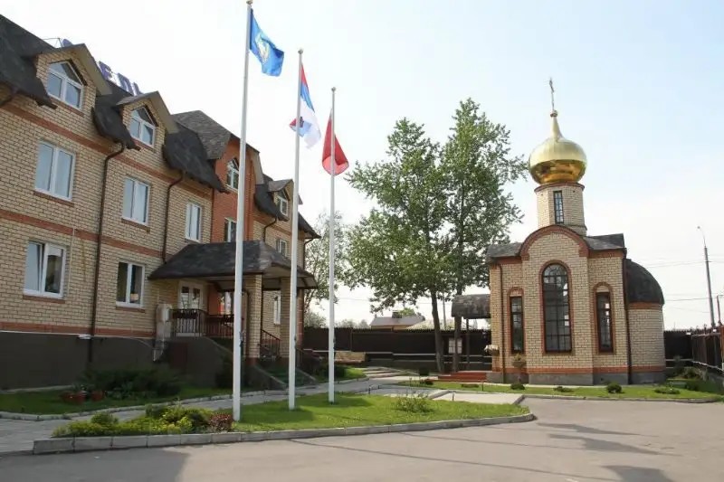 ОТЕЛЬ АНРИ