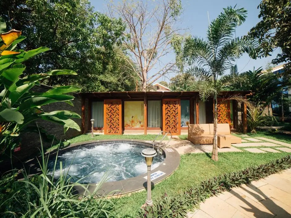 ACRON WATERFRONT RESORT