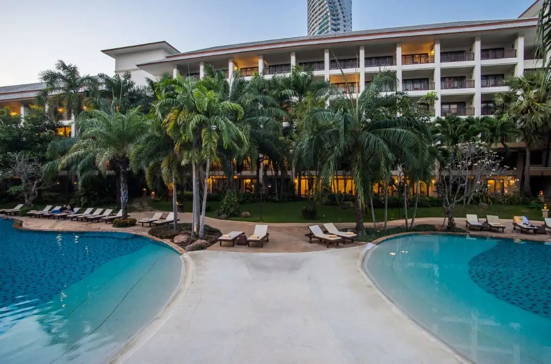 RAVINDRA BEACH RESORT & SPA