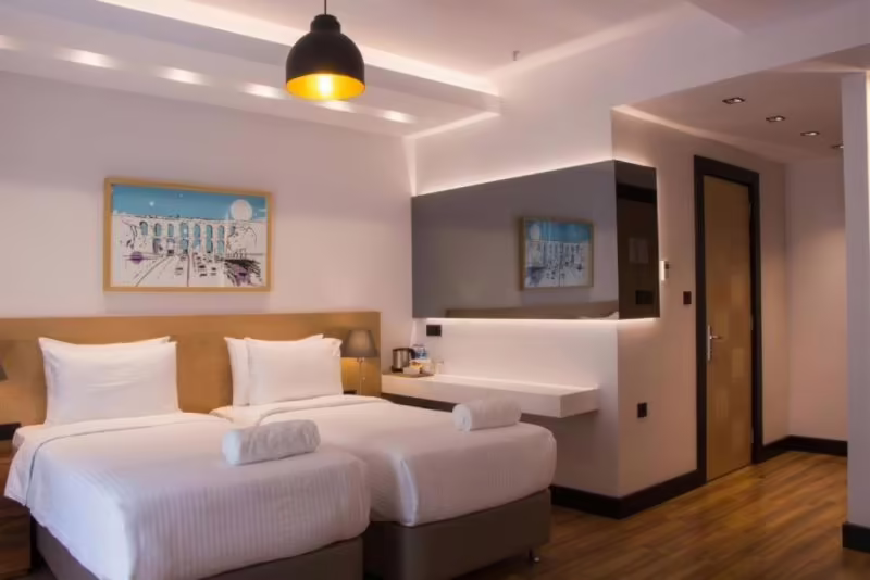FOUR-G HOTEL