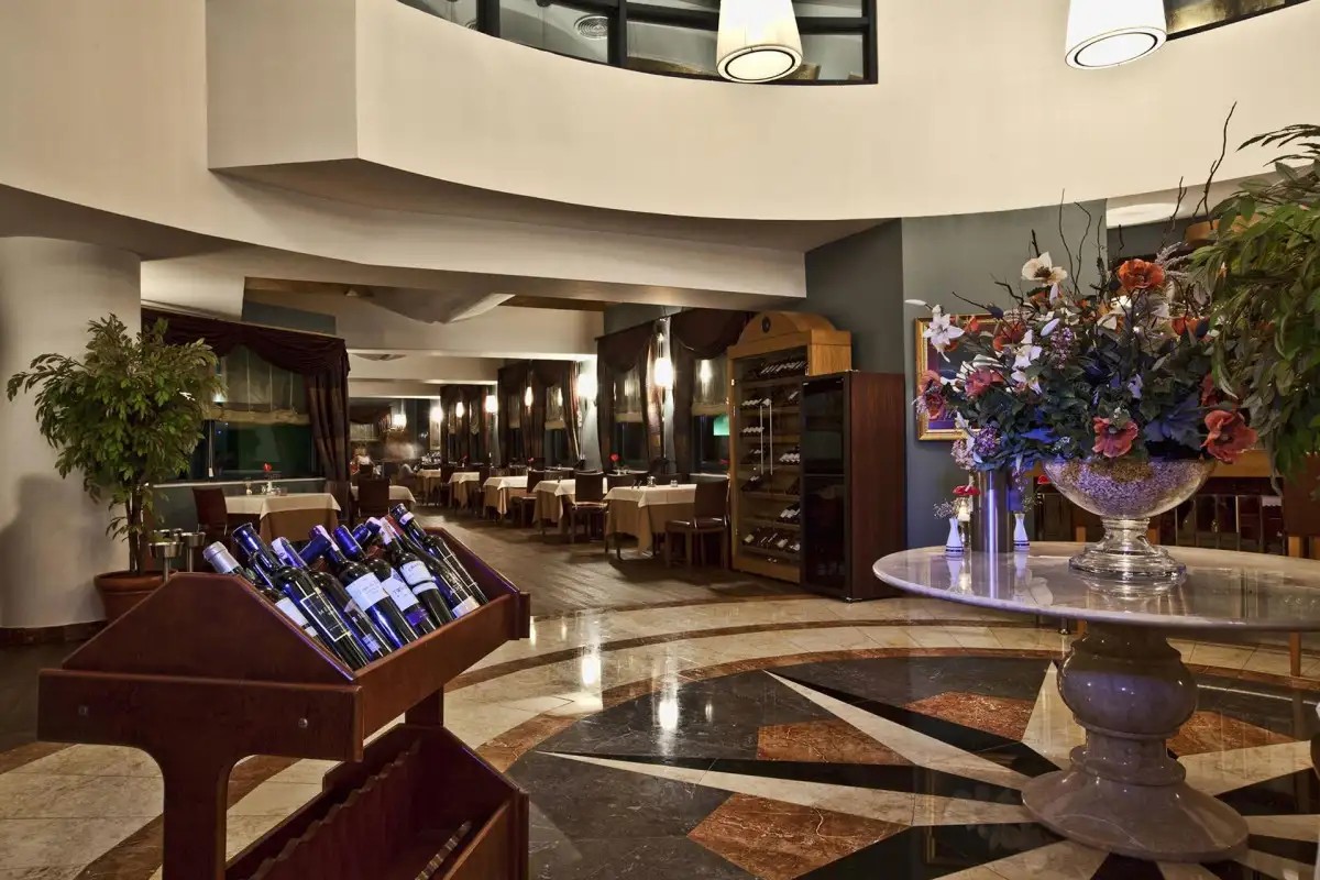 PALOMA SENCIA (EX. CORNELIA DE LUXE)