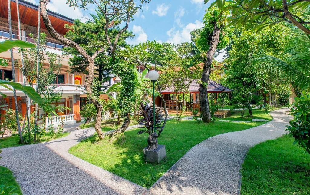 MELASTI KUTA BEACH BUNGALOWS
