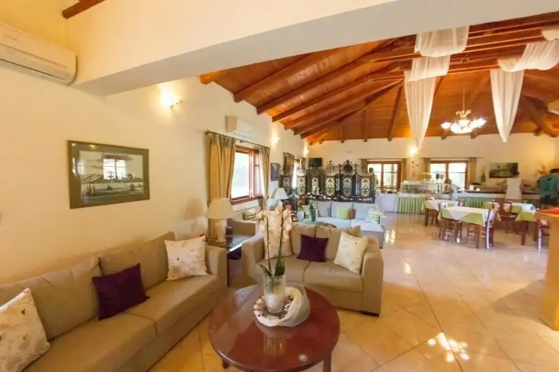 SEA VIEW VILLAGE APT