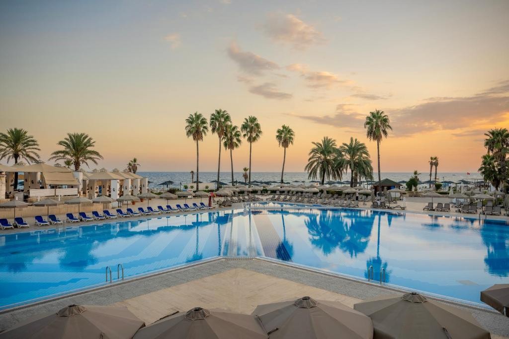 ADORA HOTEL & RESORT (EX. ADORA GOLF RESORT)