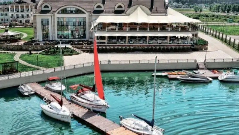 ROBINSON CLUB (РОБИНСОН КЛУБ) 