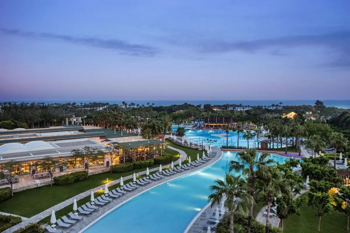 LARA BARUT COLLECTION