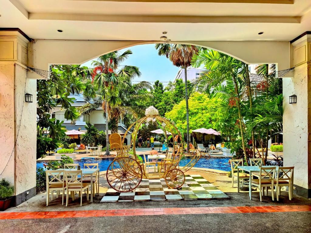 POOH BEACH RESORT & SPA (EX. SPLENDID RESORT)